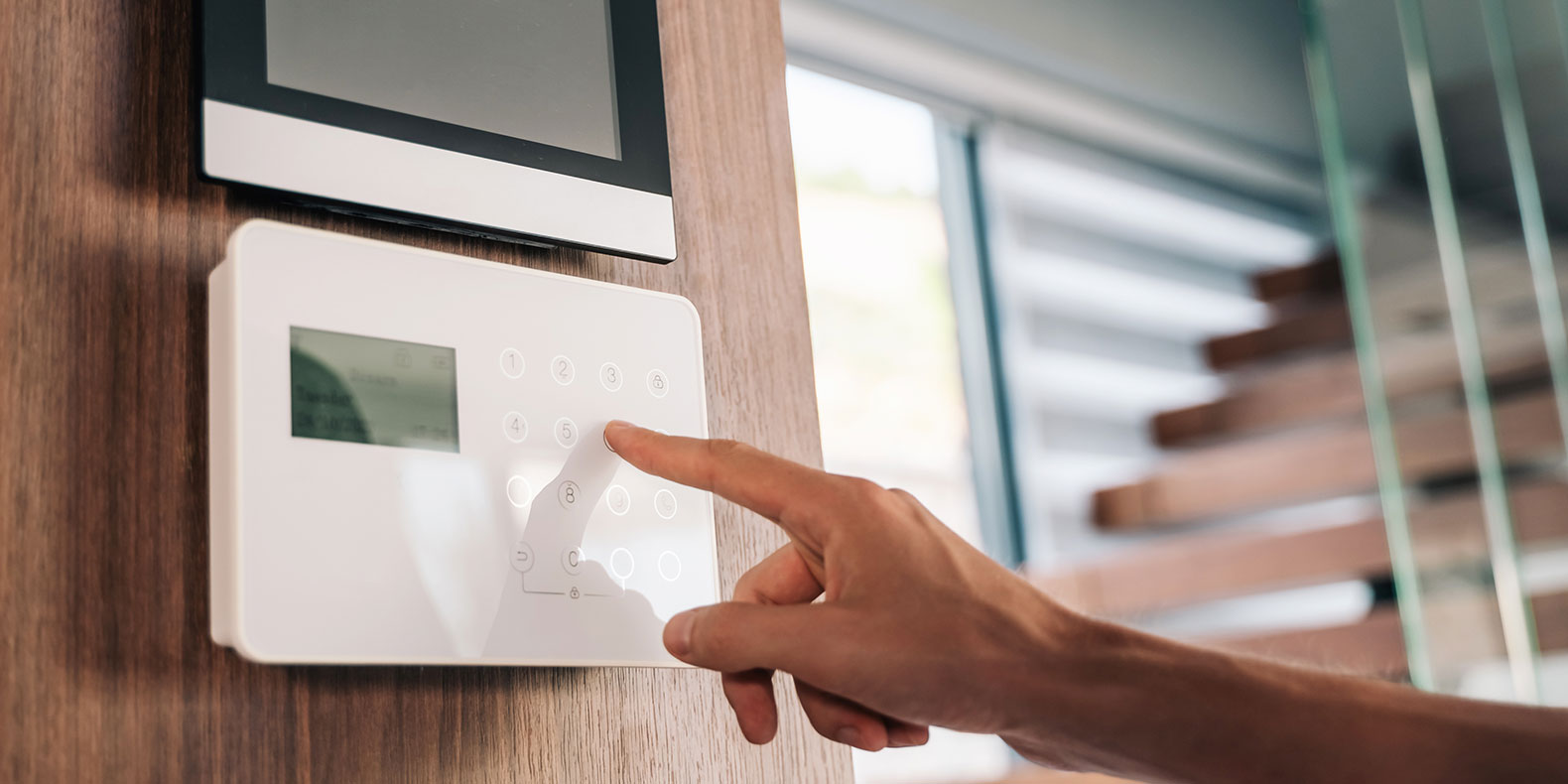 Wired vs. Wireless Security Systems: Understanding the Difference